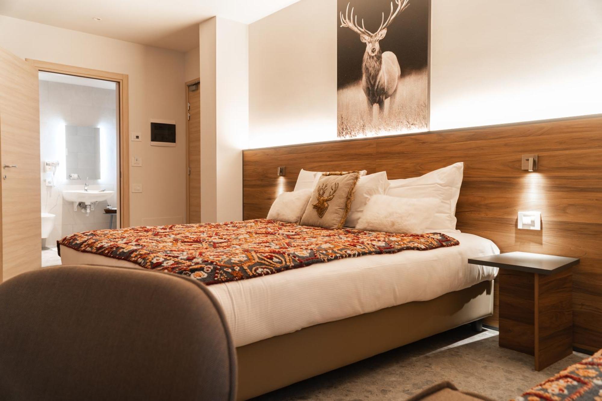 Maison Poluc Hotel Apartments Champoluc Esterno foto