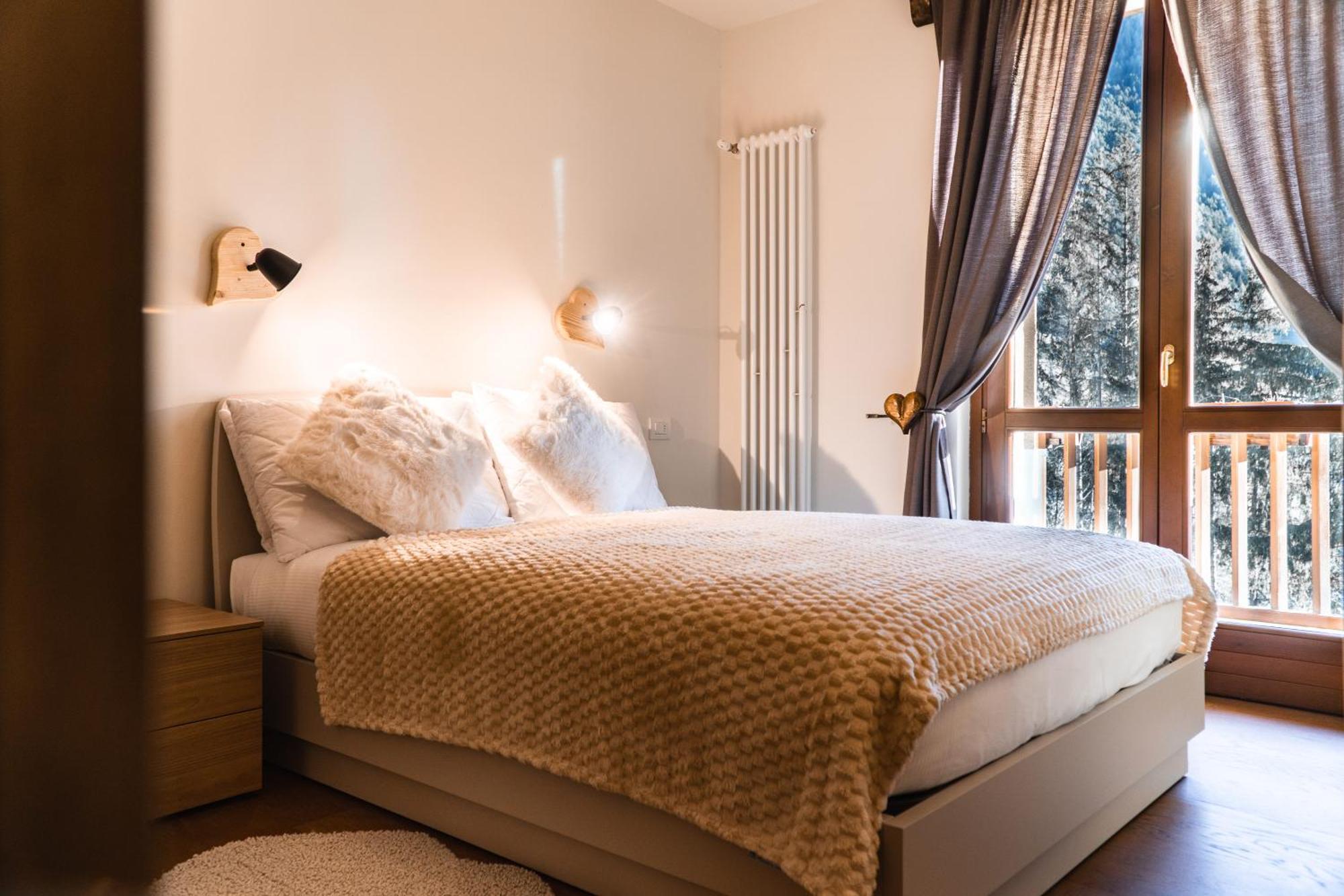 Maison Poluc Hotel Apartments Champoluc Esterno foto