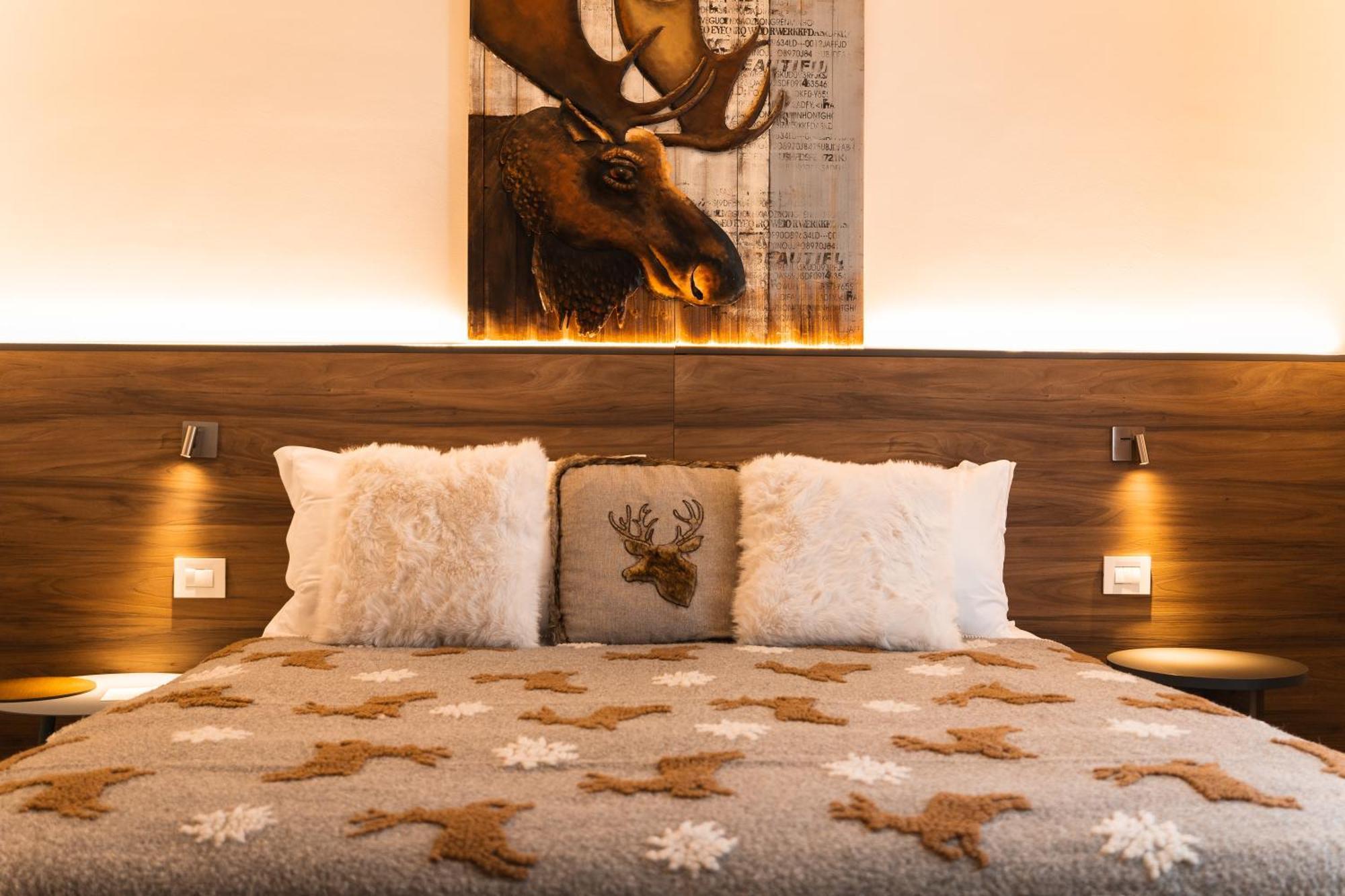 Maison Poluc Hotel Apartments Champoluc Esterno foto