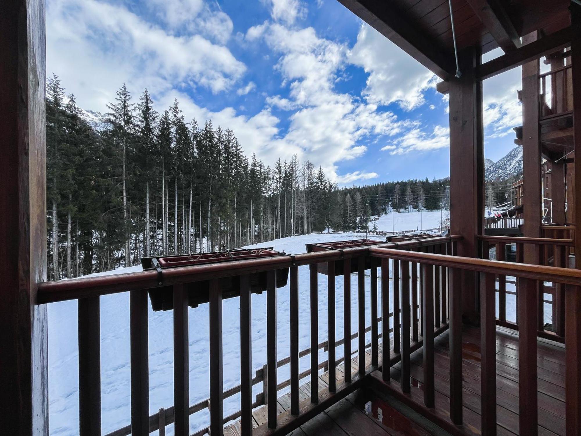 Maison Poluc Hotel Apartments Champoluc Esterno foto