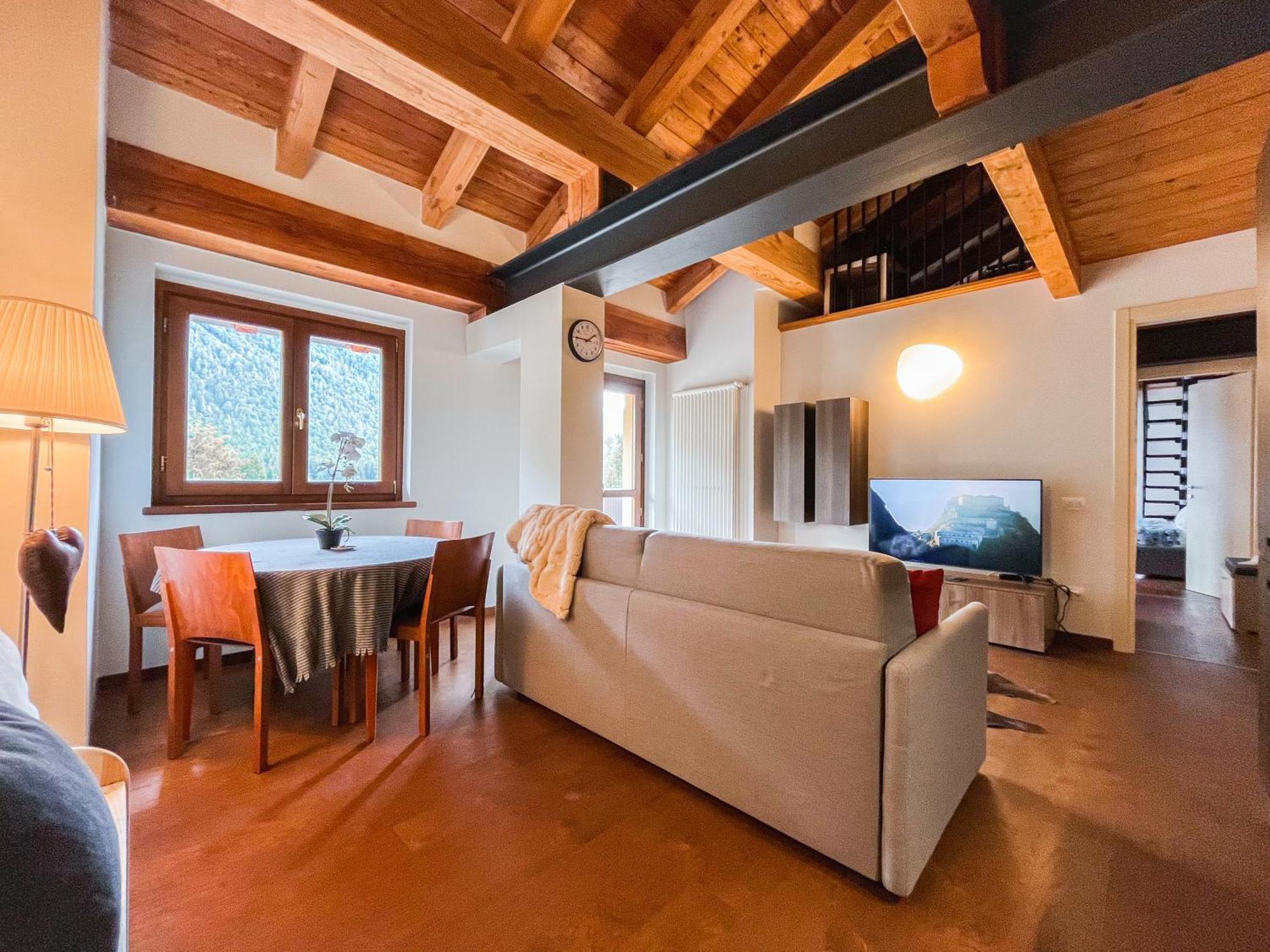 Maison Poluc Hotel Apartments Champoluc Esterno foto