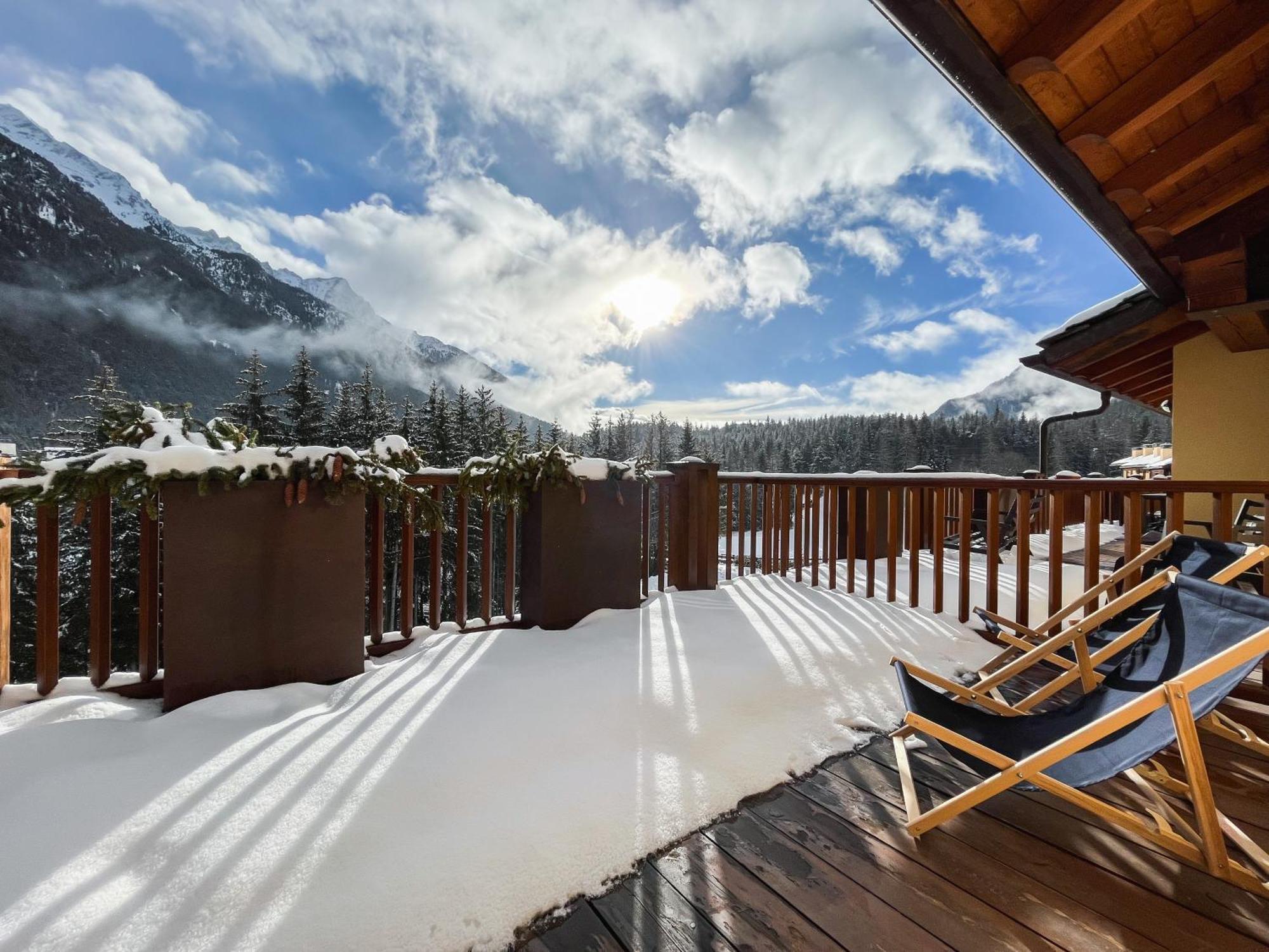 Maison Poluc Hotel Apartments Champoluc Esterno foto